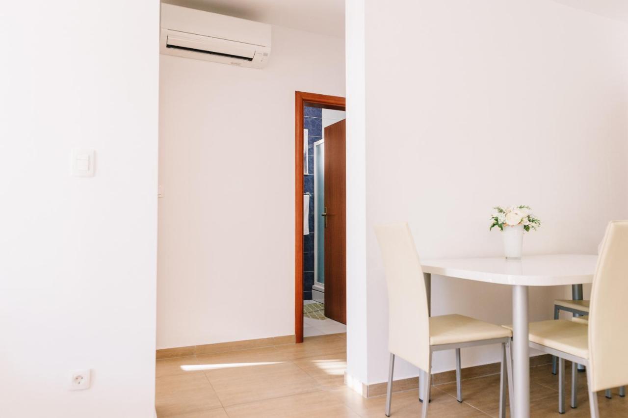 Apartmani Mila Brela Exterior photo